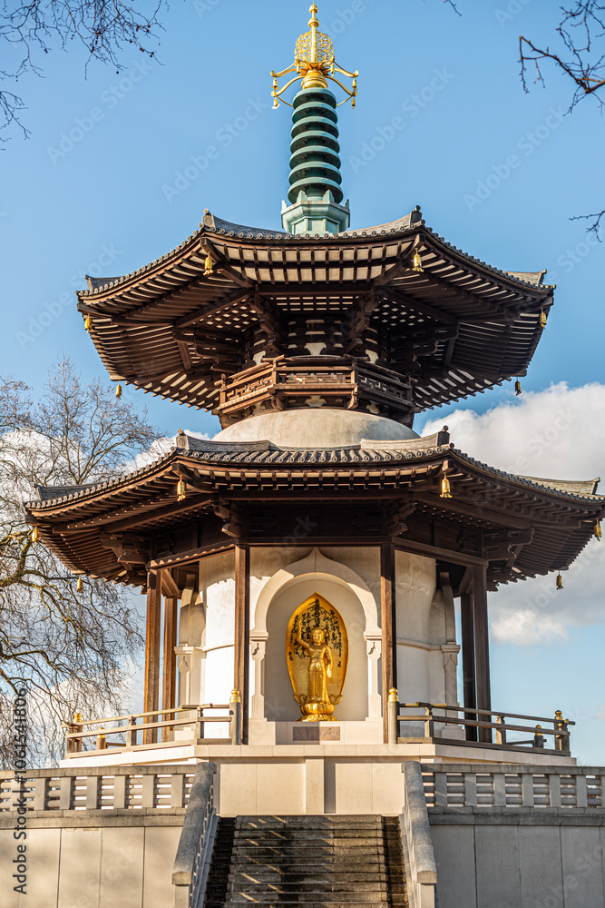 Naklejka premium London Battersea Park peace pagoda