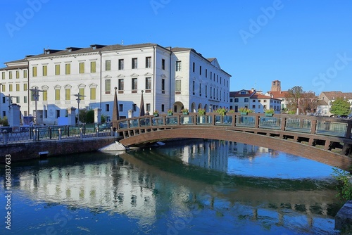 centro città di treviso, italia, 21 settembre 2024, treviso city center, italy, september 21, 2024 photo