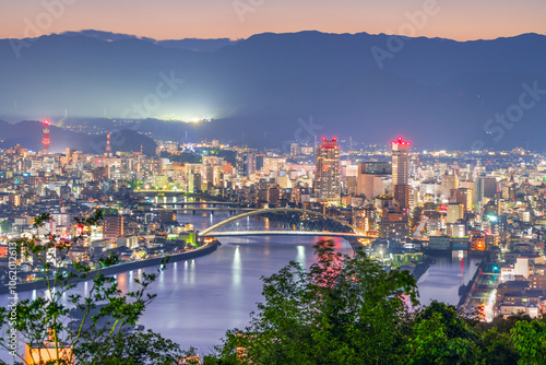 Tableau sur toile Kochi, Shikoku, Japan Skyline at Dusk