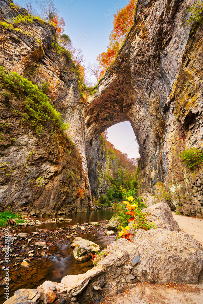 Obraz premium Natural Bridge, Virginia, USA with the