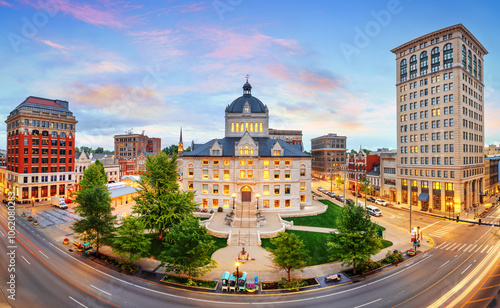 Obraz na płótnie Lexington, Kentucky, USA historic downtown cityscape at blue hour. w salonie