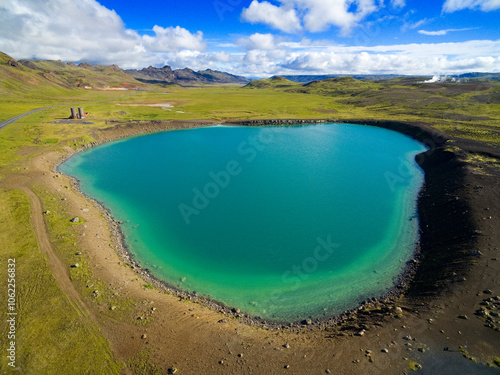 Gígvatnsvatn lake on the Re...