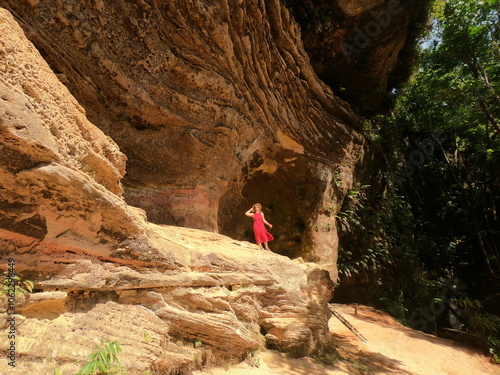 mulher na caverna da dorinha em rurópolis, pará  photo