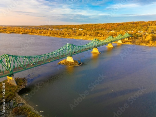 Photos Aerial view of the Vistula river and the bridge in Wloclawek in Poland, autumn scenery