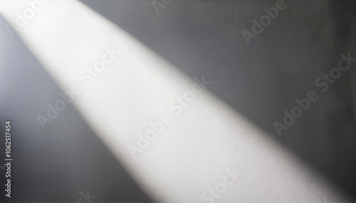 Minimalist Gradient Shadow Overlay on White Texture for Professional Presentations photo