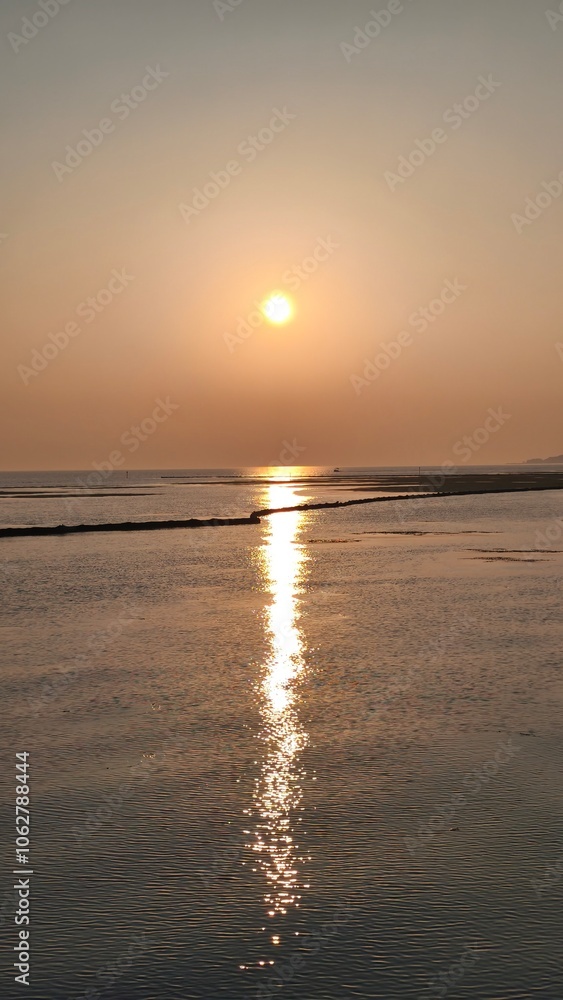 Naklejka premium sunset on the sea