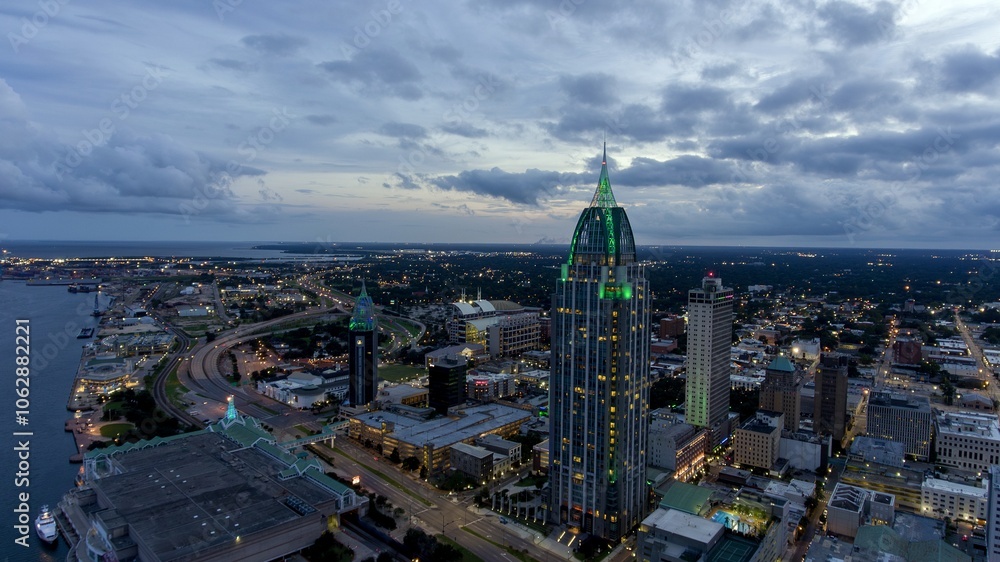 Fototapeta premium Downtown Mobile waterfront skyline at sunset