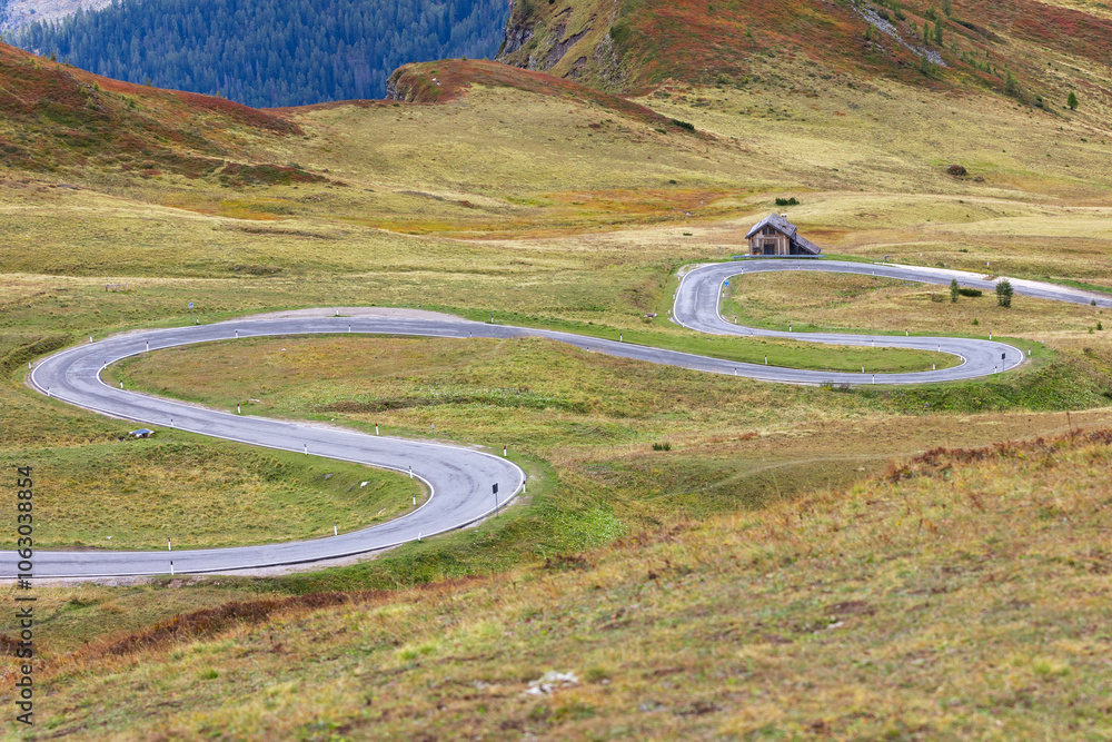 Fototapeta premium Empty serpentine road Giau pass, Dolomites, Italy