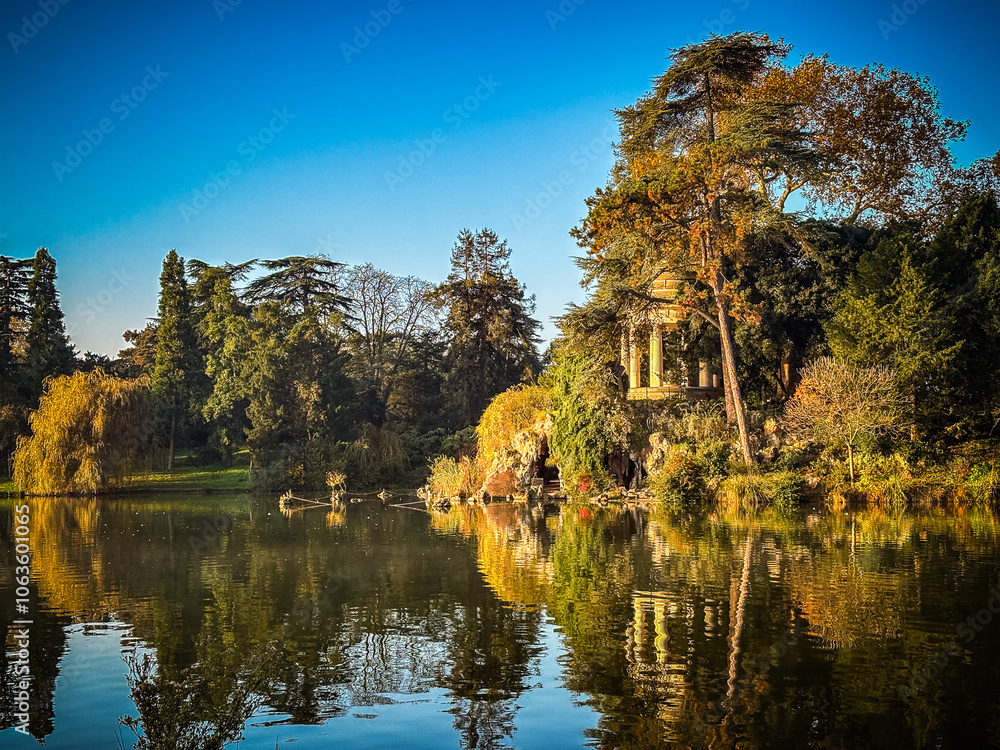 Street view of Bois de Vincennes, France