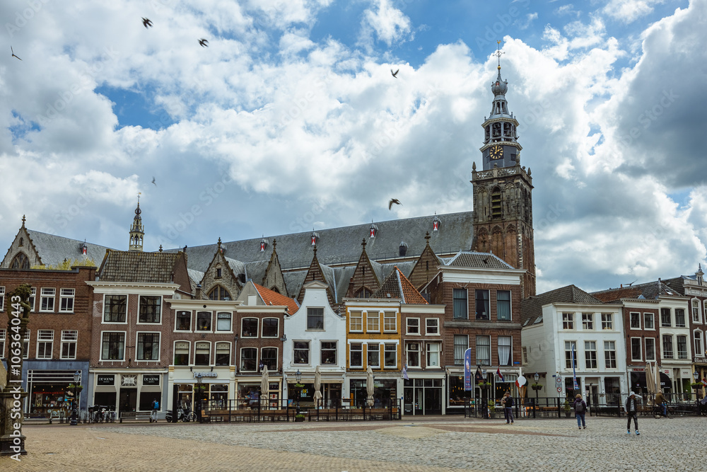 Fototapeta premium Historical City Centre and Market Square, Gouda, Netherlands