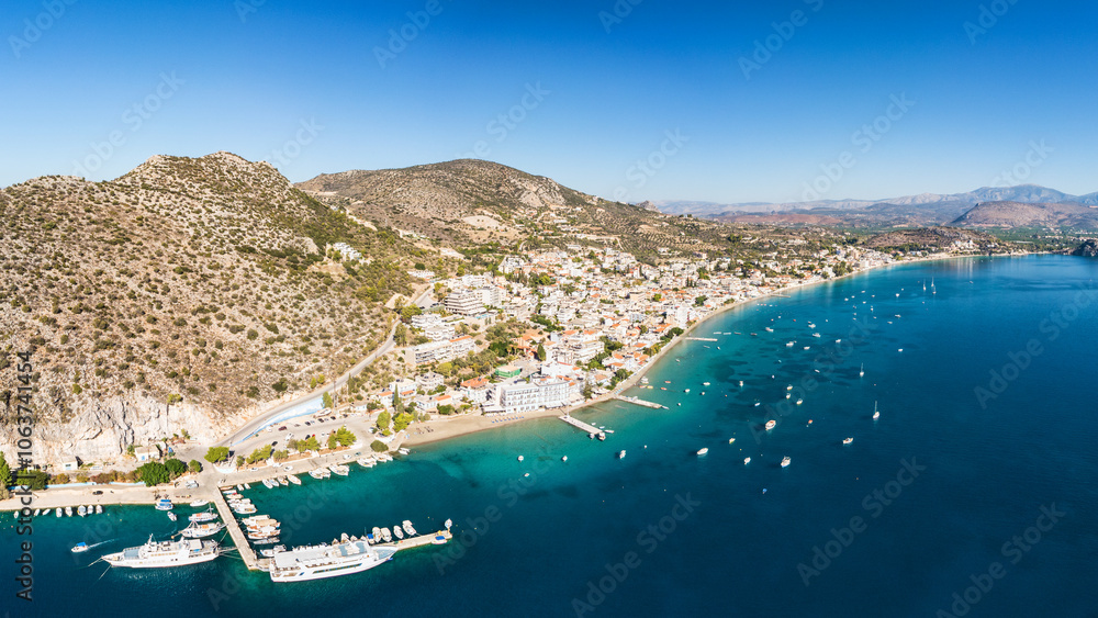 Obraz premium Tolo town near Nafplio in Peloponnese, Greece