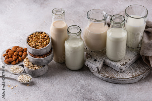 Fotografi Plant based vegan non dairy alternative milk