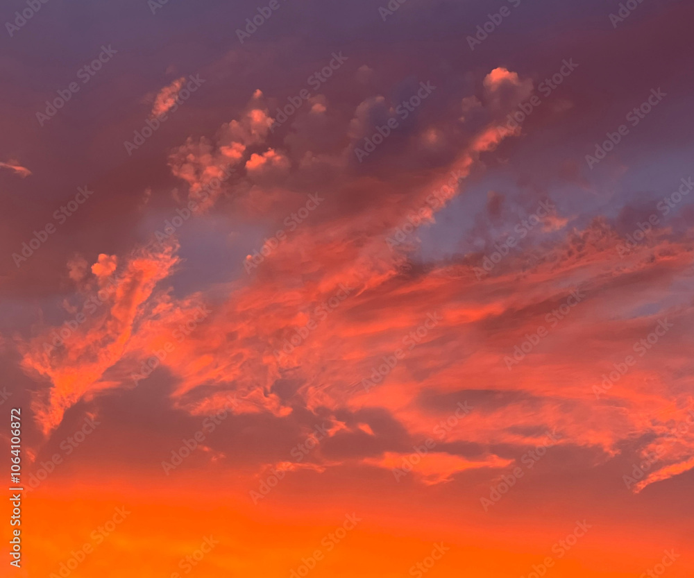 Fototapeta premium beautiful pink cloud sunset