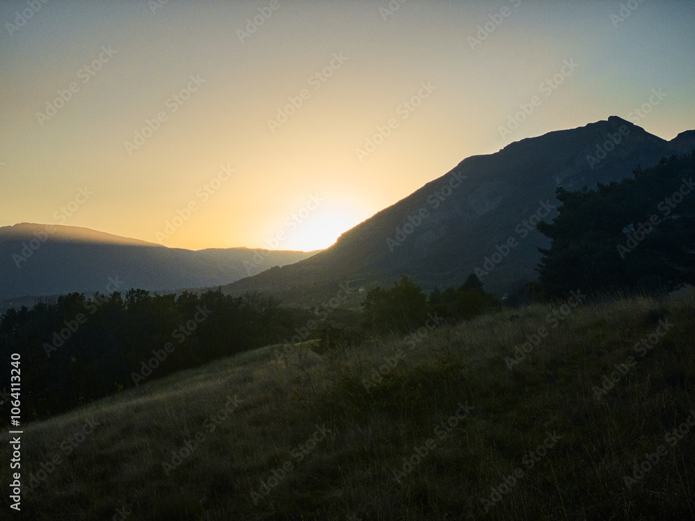 Obraz premium sunset in the mountains