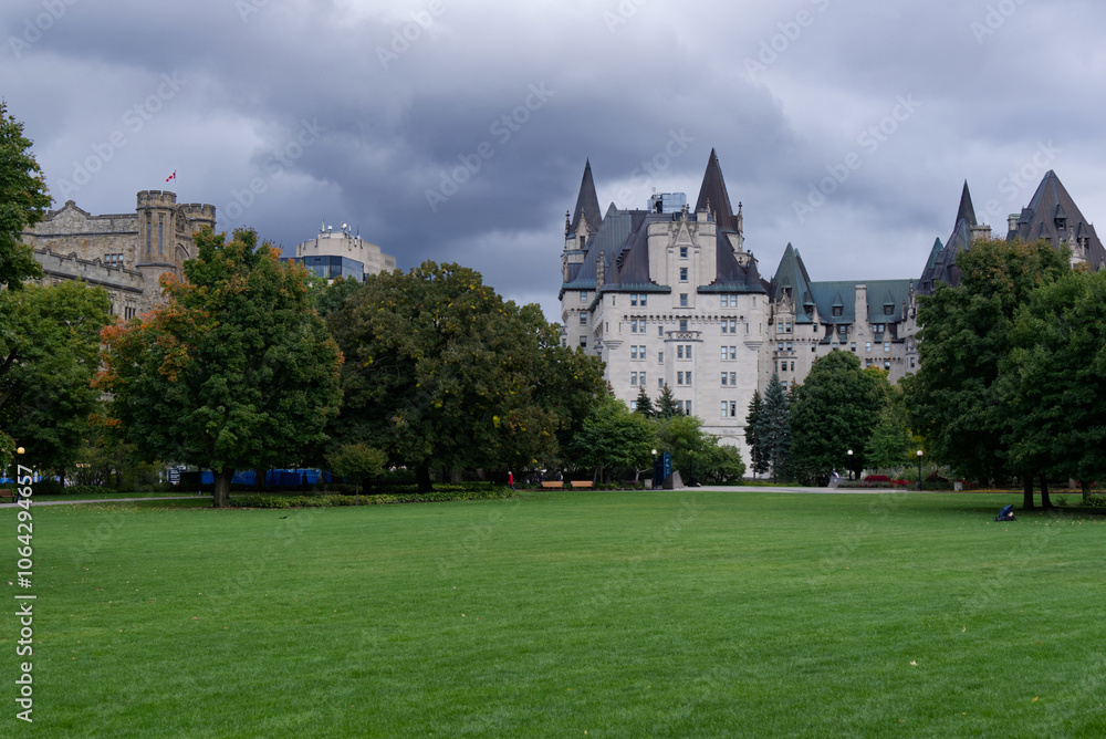 Ottawa - Major Hill's Park & Fairmont Château Laurier