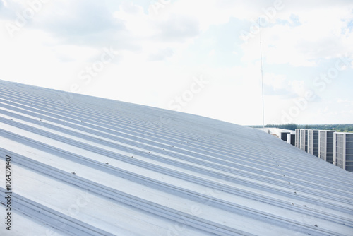 metal sheet roofing on commercial construction