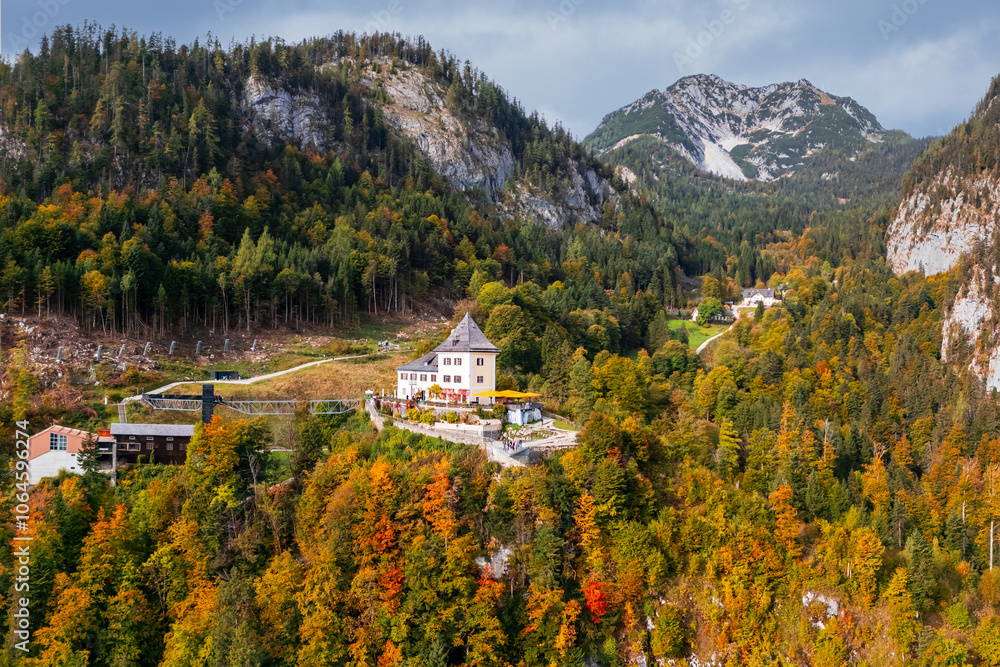 Fototapeta premium Hallstatt, Austria Skywalk view point on the hill top during autumn time .