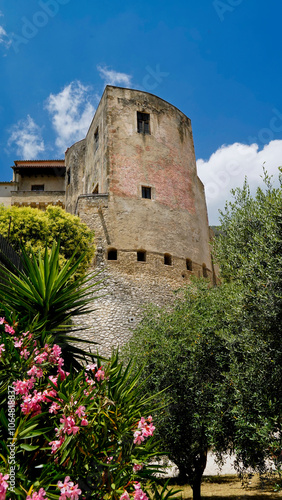Canvastavla Castello Pandone, lavatoio e peschiera di Venafro, Isernia, Molise, Italia