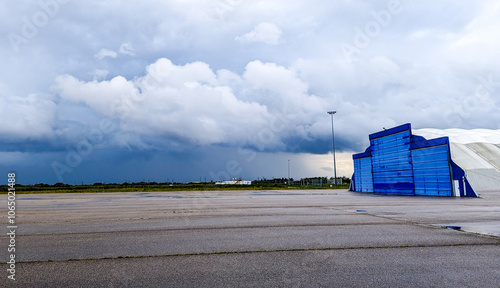 Slika na platnu Airfield Bad Weather Approaching Storm