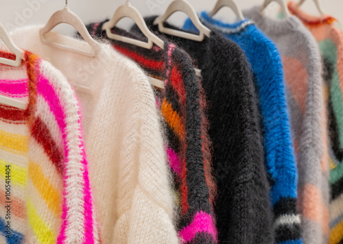 Obraz na płótnie Mohair Pullover und Mohair Jacken Saison w salonie