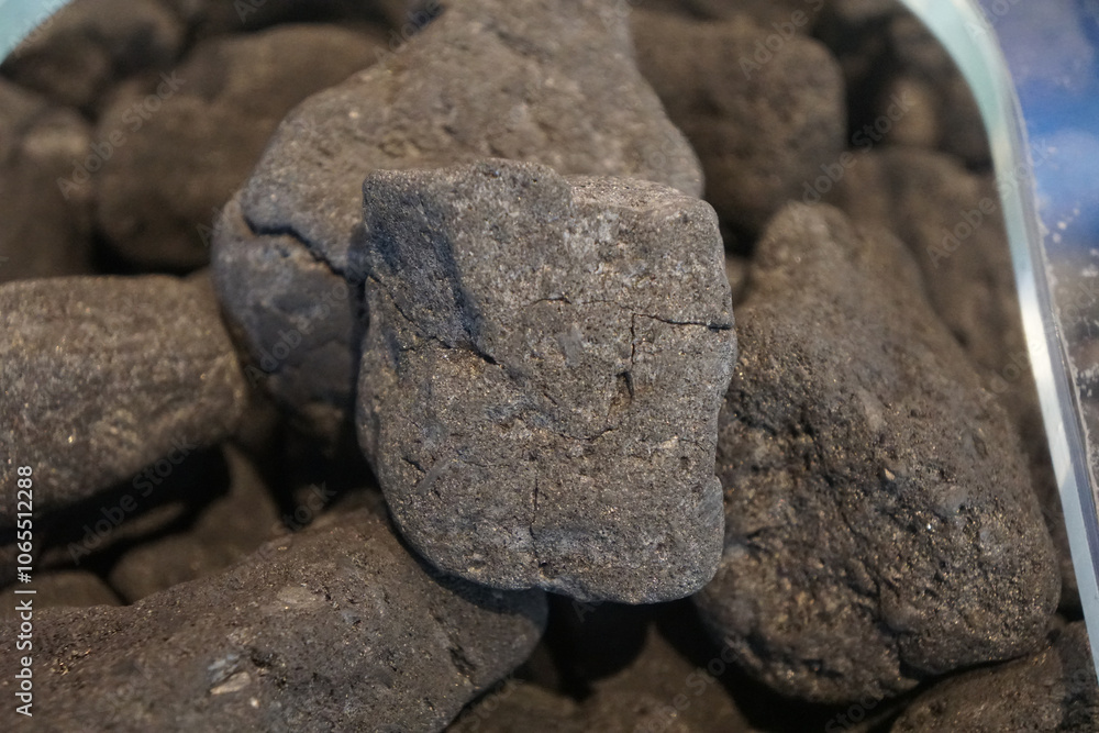 Sample raw cokes in the industrial production. Sample raw cokes in the industrial production.