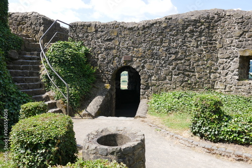 Historisches Tor an der Burg Gleiberg in Hessen photo