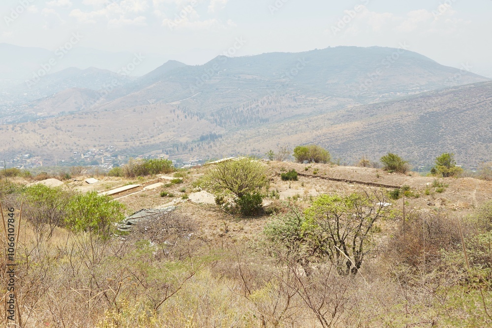 Φωτογραφία The Obscure Zapotec and Mixtec Ruins of Atzompa in Oaxaca