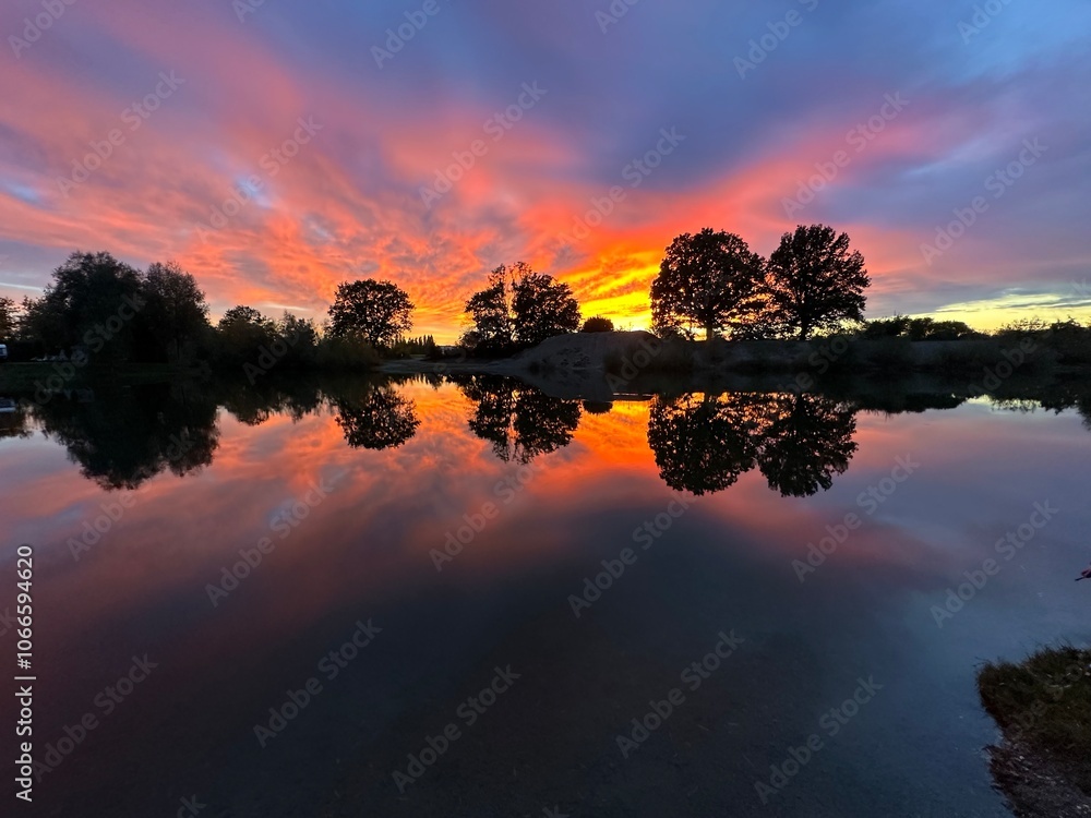 Sonnenuntergang in Leipheim, Bayern Sonnenuntergang in Leipheim, Bayern