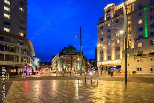 Beautiful architecture of city center in Leeds at night, United Kingdom.