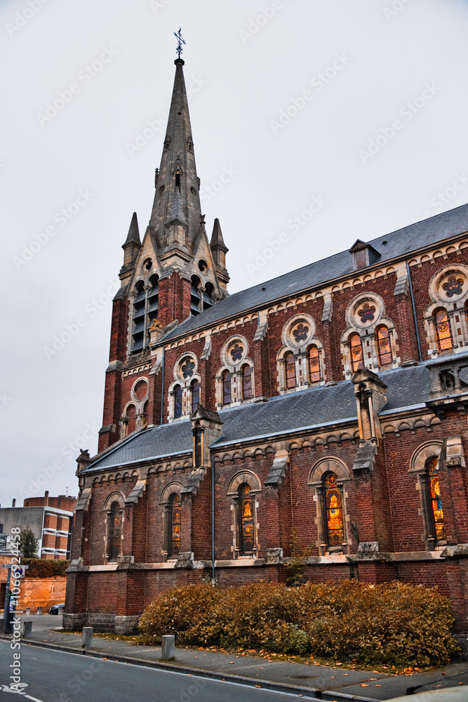 Fototapeta premium Église en brique Arras ville historique