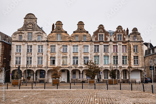 Façade de la ville d'Arras dans le nord de le France