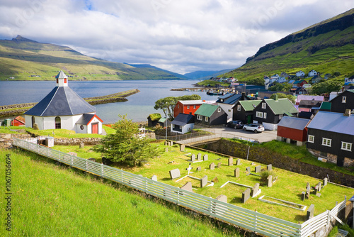Haldórsvíkar kirkja in Hald...