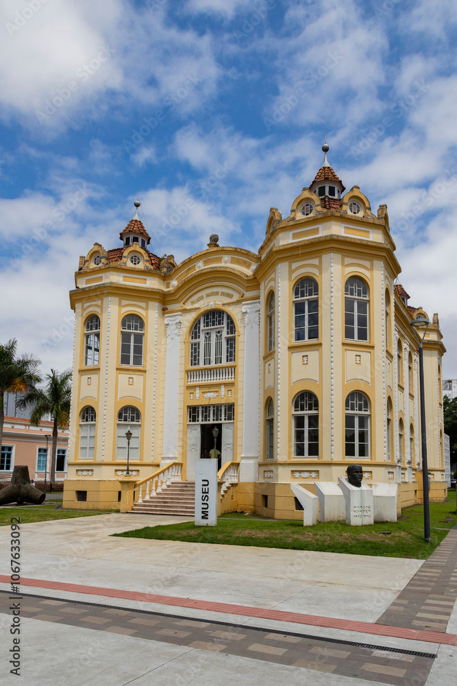 Naklejka premium Edifíciodo Museu, centro histórico de Itajaí, Santa Catarina, Brasil
