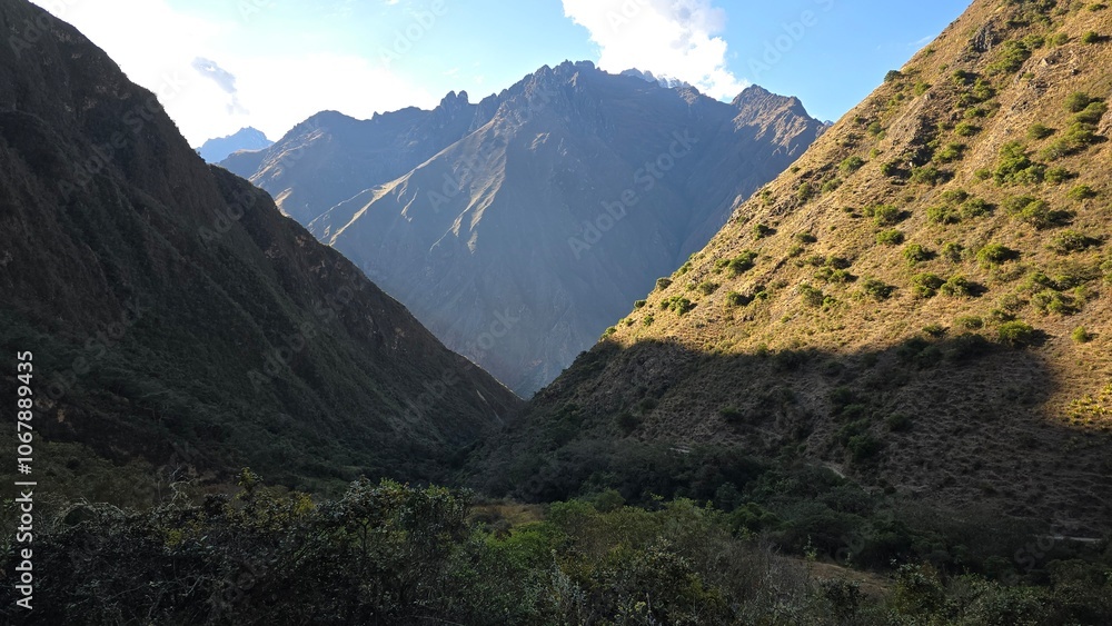 Fototapeta premium Scenery views of the Andes Mountain range in Peru.