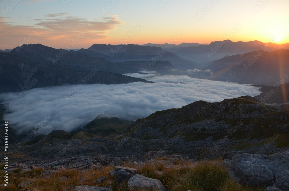 Fototapeta premium sunrise in the mountains