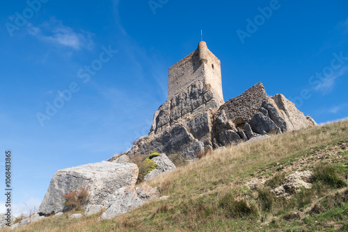 Castillo roquero de Atienza y su torre del homenaje, Guadalajara, castilla la mancha, España.