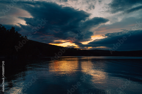 A calm evening and beauty s...