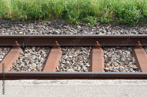 Traviesas de tren en primer plano.