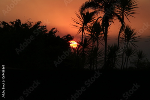 Pôr-do-sol na seca do Brasil