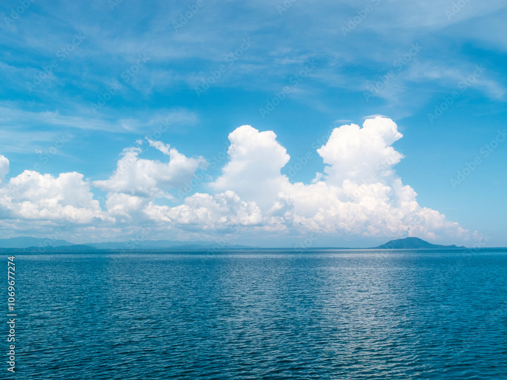 Obraz premium Beautiful white clouds