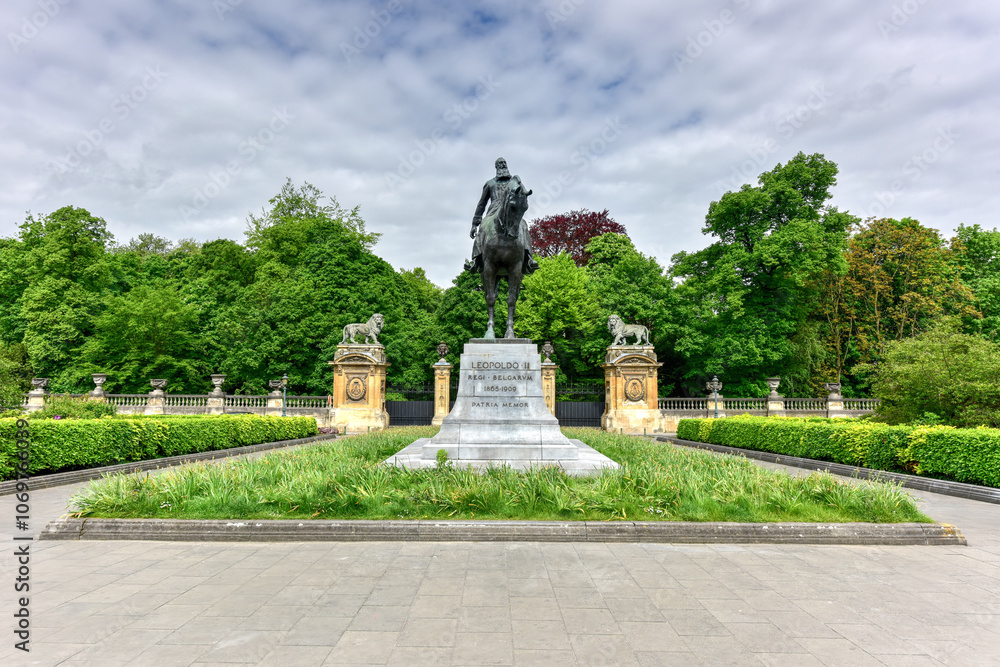 Obraz premium Leopold II Statue - Brussels, Belgium