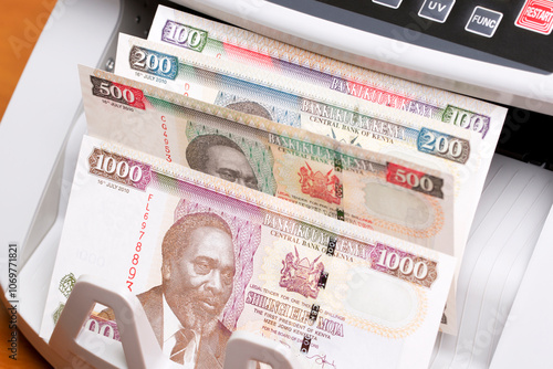 Bild auf Leinwand Kenyan shilling in the counting machine
