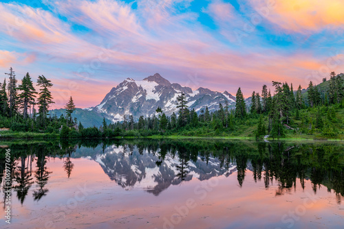 North Cascades National Park Picture Lake View Point Mt Braker Shuksan Seattle Washington State
