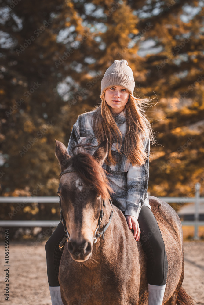 Fototapeta premium Mädchen mit Pferd