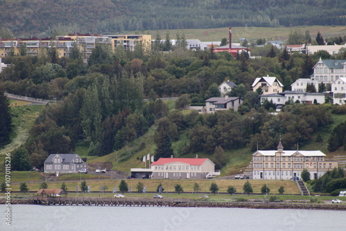 port d'Akureyri dans le fjord d'Eyjafjörður au nord de l'Islande photo