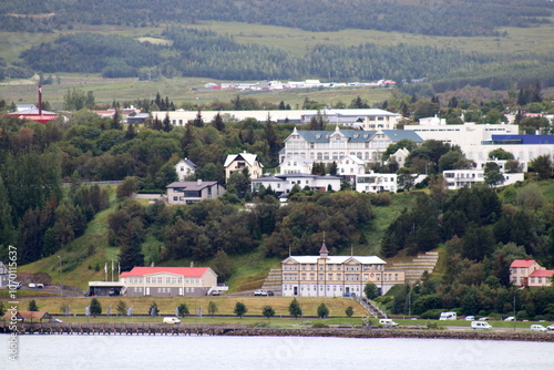 port d'Akureyri dans le fjord d'Eyjafjörður au nord de l'Islande photo