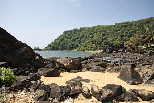 Obraz na płótnie Half Moon: Secret Beach of Gokarna w salonie