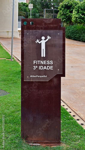 Obraz na płótnie Metal display totem on public park indicating exercise area for seniors in Ribeirao Preto, Sao Paulo, Brazil w salonie