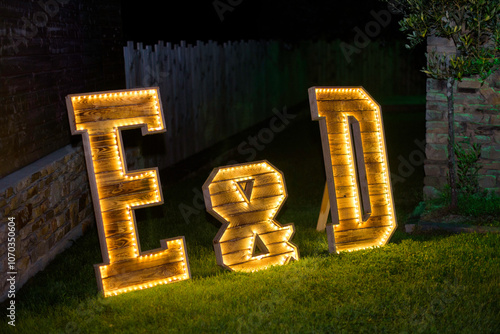 Lettres en bois LOVE, décoration de mariage