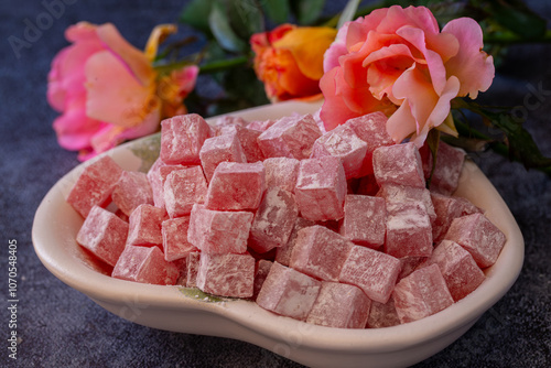 Obraz na płótnie Türkish Isparta's rose delight. Rose flavored, fragrant fresh delight. w salonie